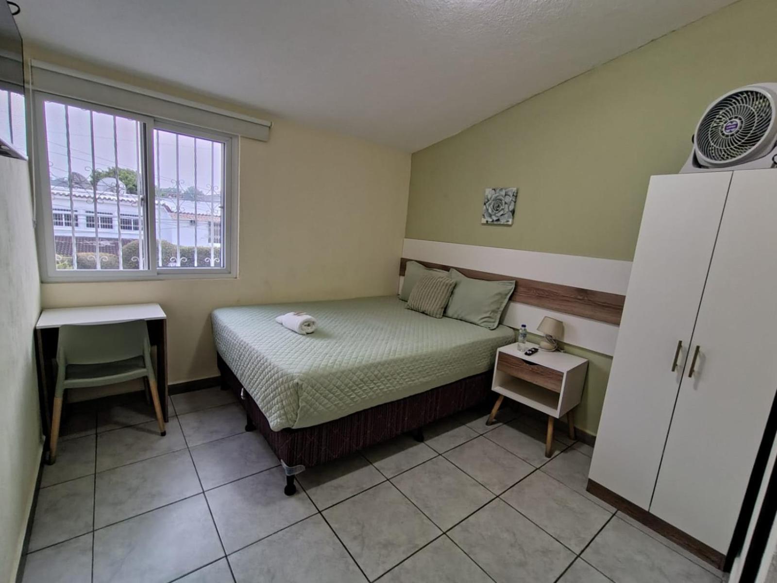 Hotel Urban *